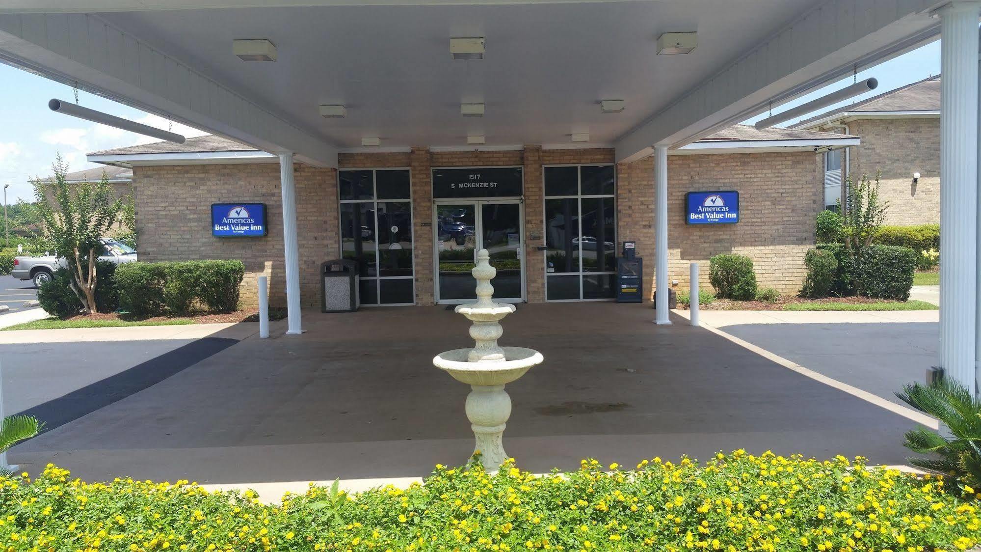 Americas Best Value Inn & Suites-Foley Eksteriør billede